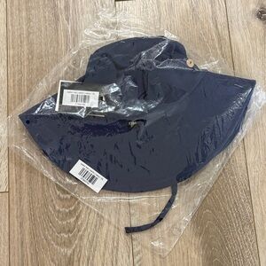 fini. The label sailor hat - XL